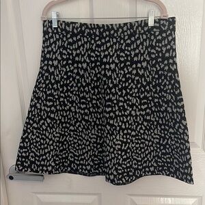 Michael Michael Kors stylish Black and White Patterned Skirt